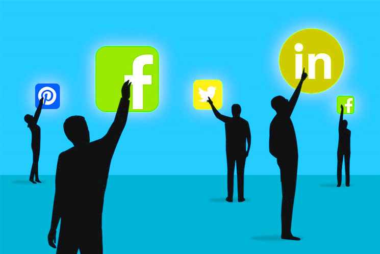 Ways by Which Recruiters Can Attract More Talent Through Social Media